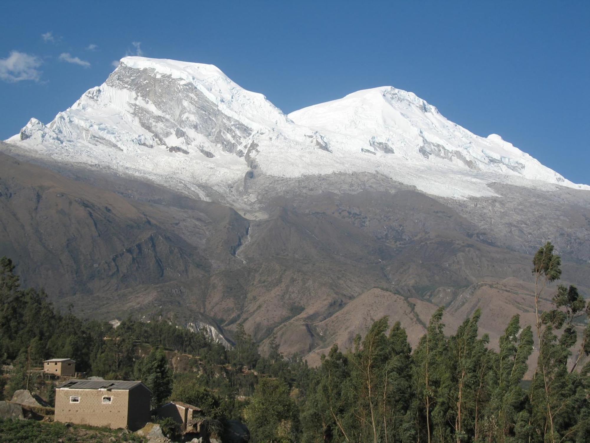 Amazing Huaraz Bed & Breakfast Bagian luar foto